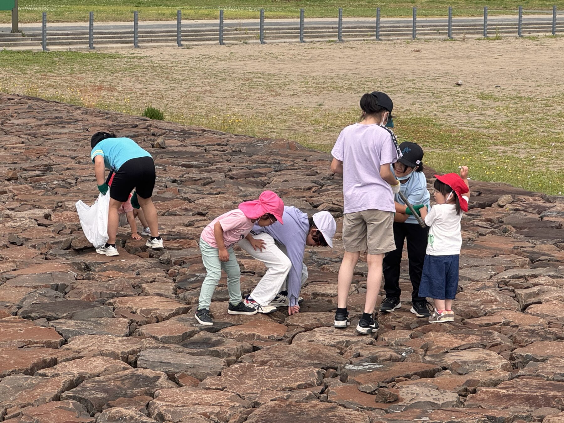 横綱ビーチゴミ拾い 6枚目写真