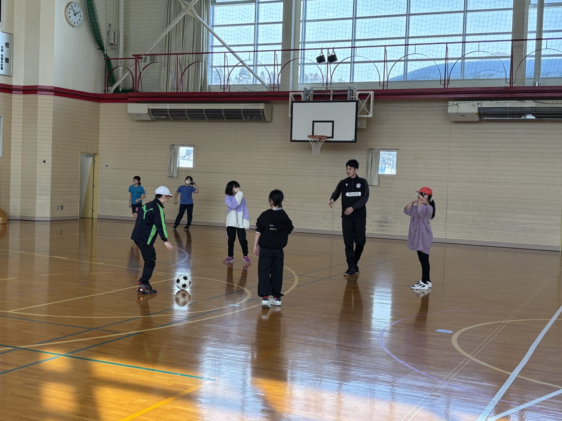 明治安田生命サッカー教室（吉岡小学校合同） 3枚目写真