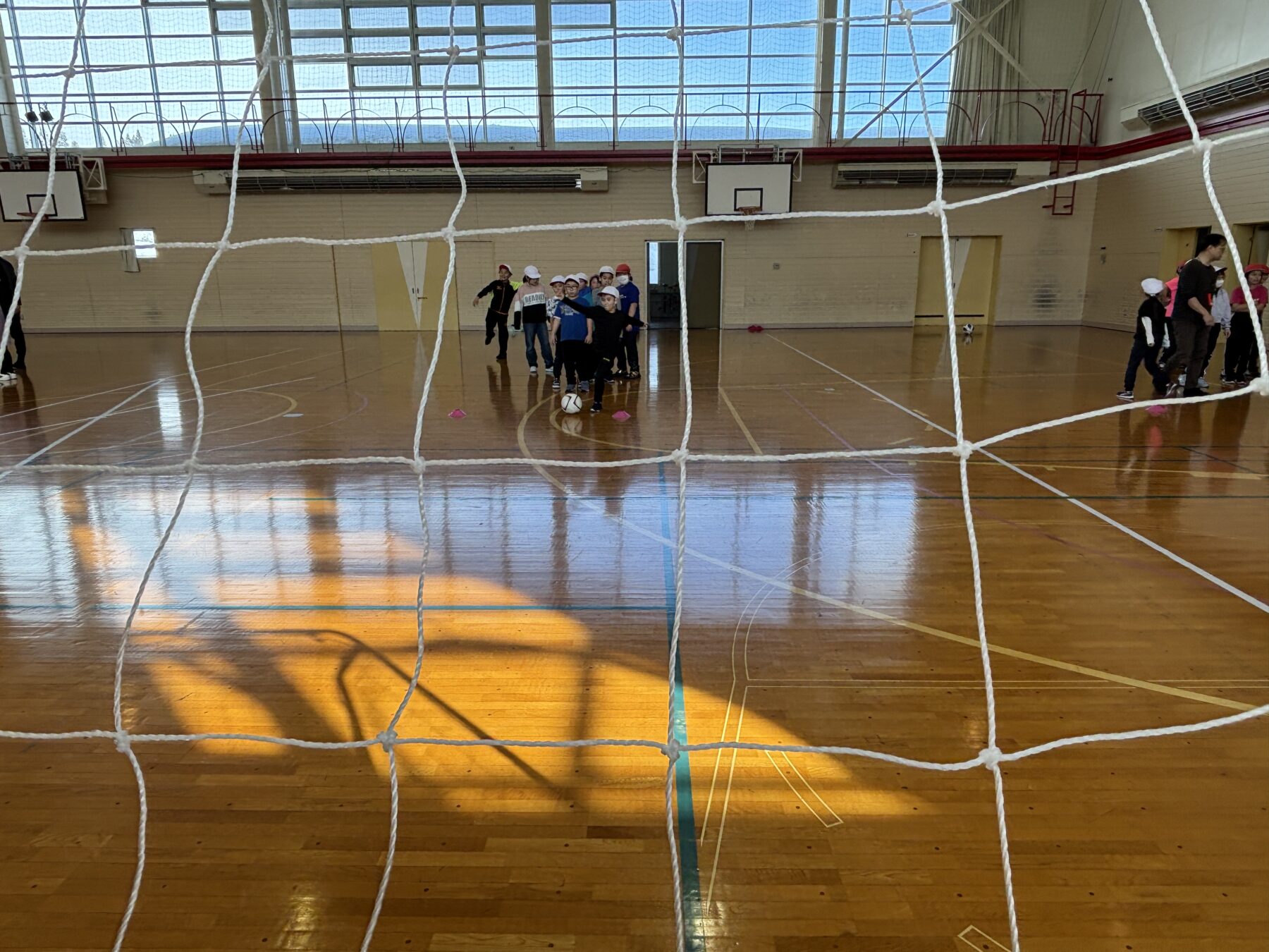 明治安田生命サッカー教室（吉岡小学校合同） 6枚目写真