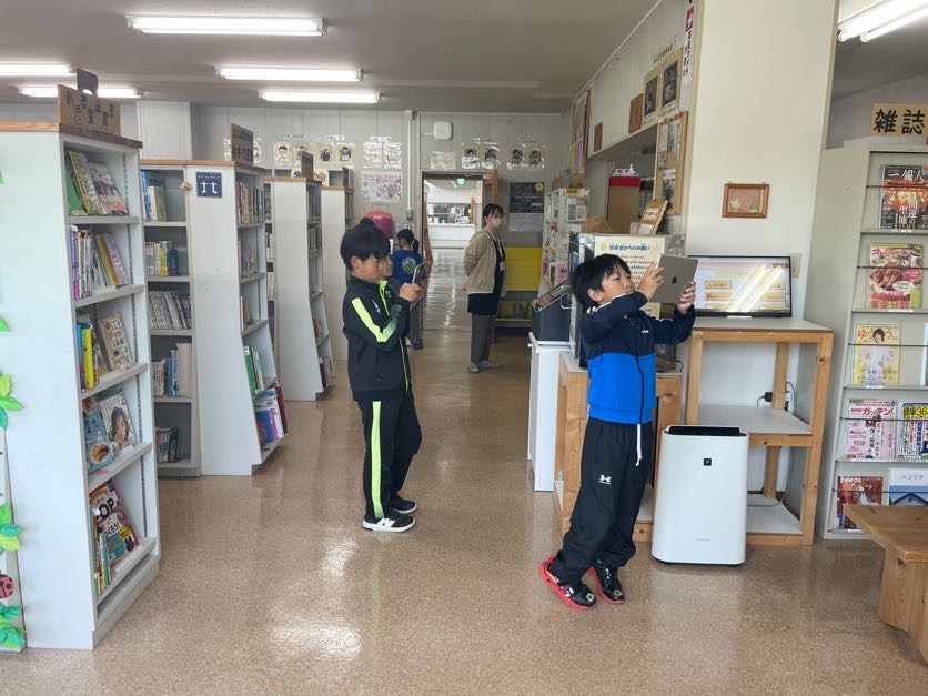 福島町図書室見学（４年生） 6枚目写真