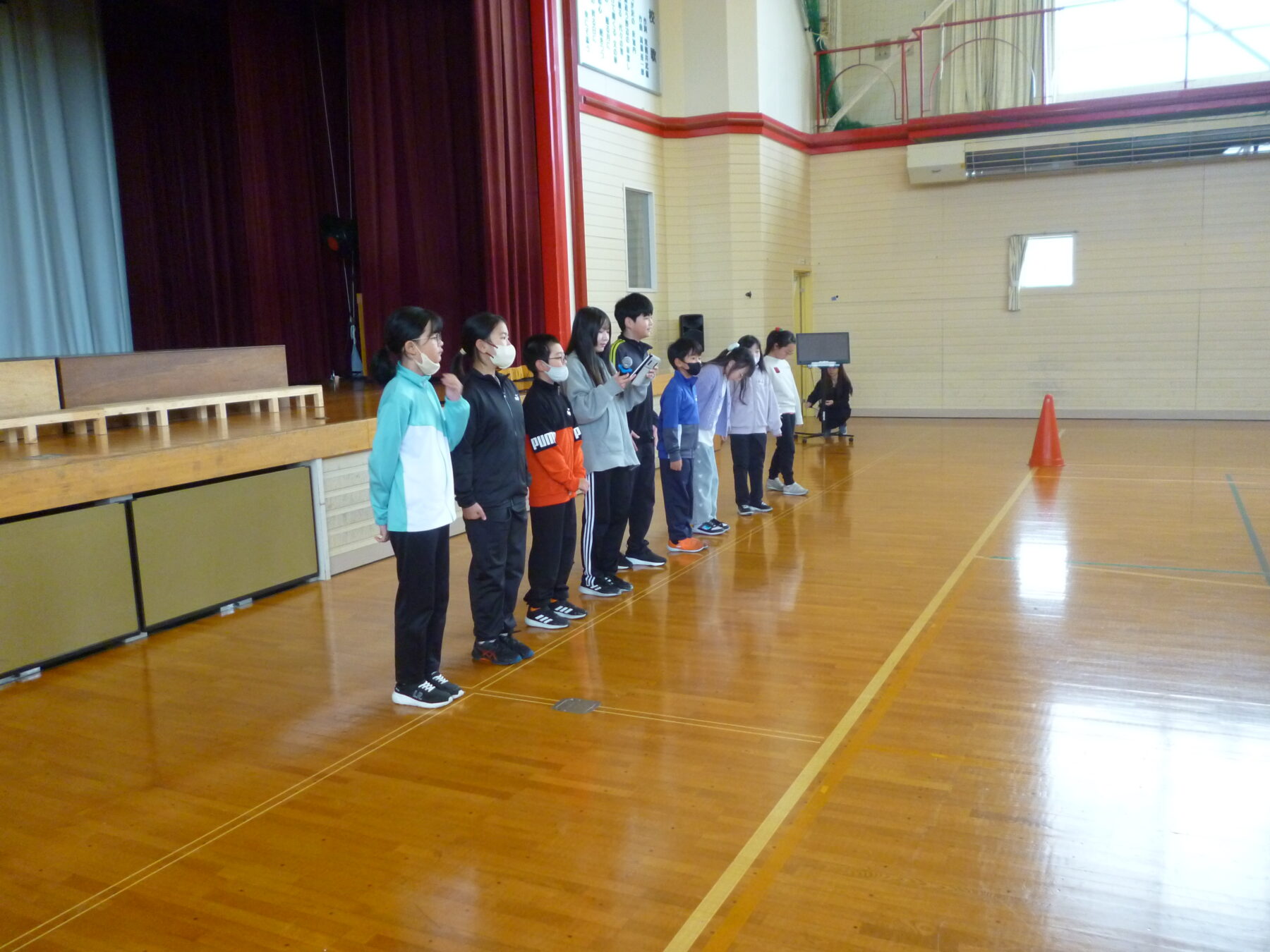 委員会活動を頑張っています 1枚目写真