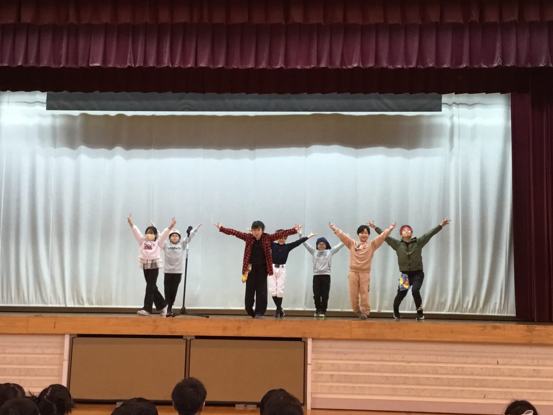 福島小学校恒例クリスマス会 3枚目写真