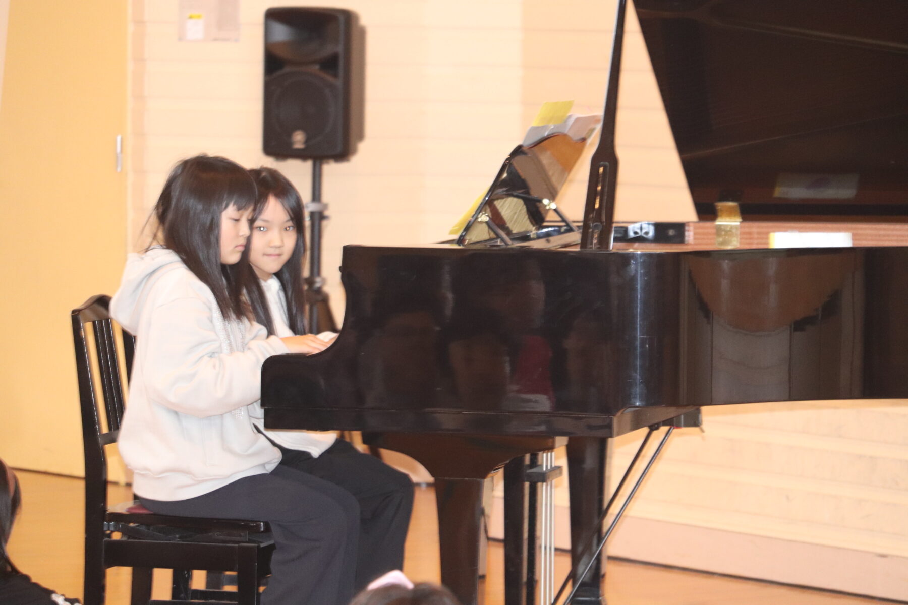 福島小学校恒例クリスマス会 4枚目写真