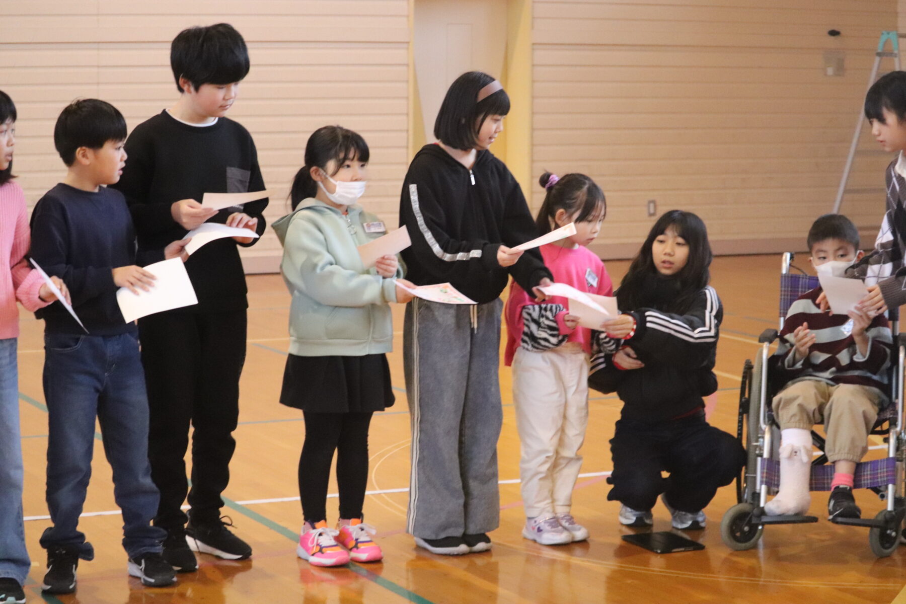 福島小学校恒例クリスマス会 7枚目写真