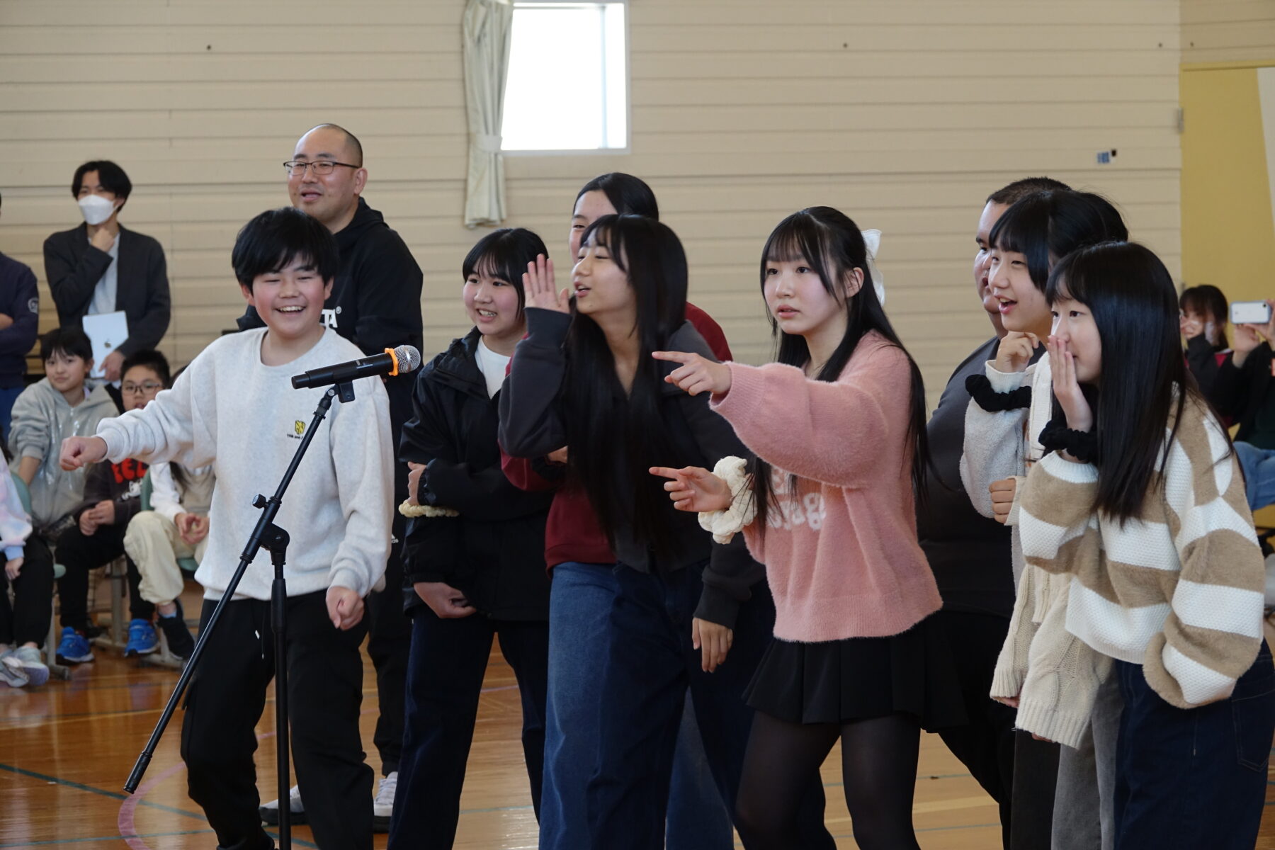 ６年生を送る会が開かれました 6枚目写真