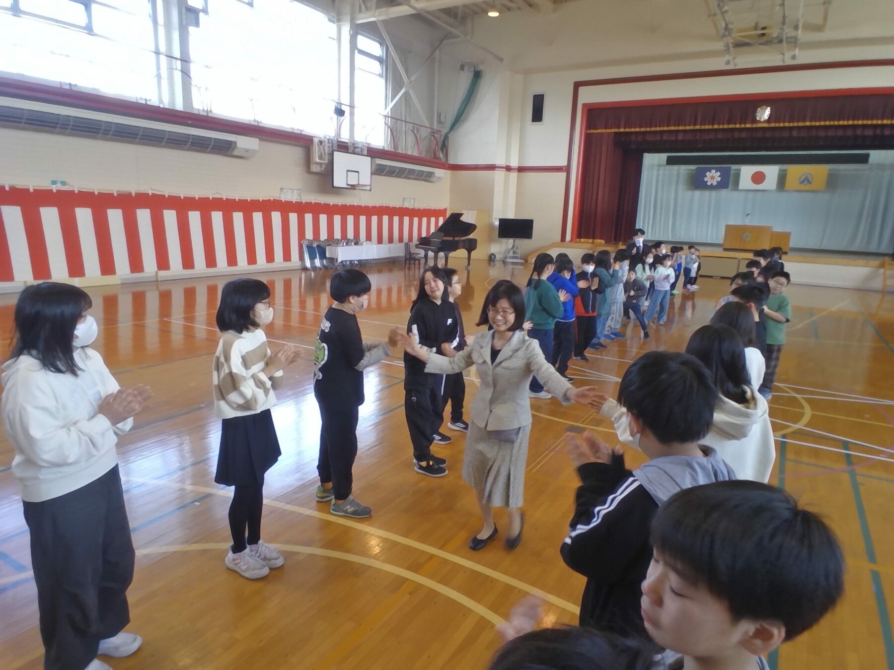 修了式、離任式が行われました 8枚目写真