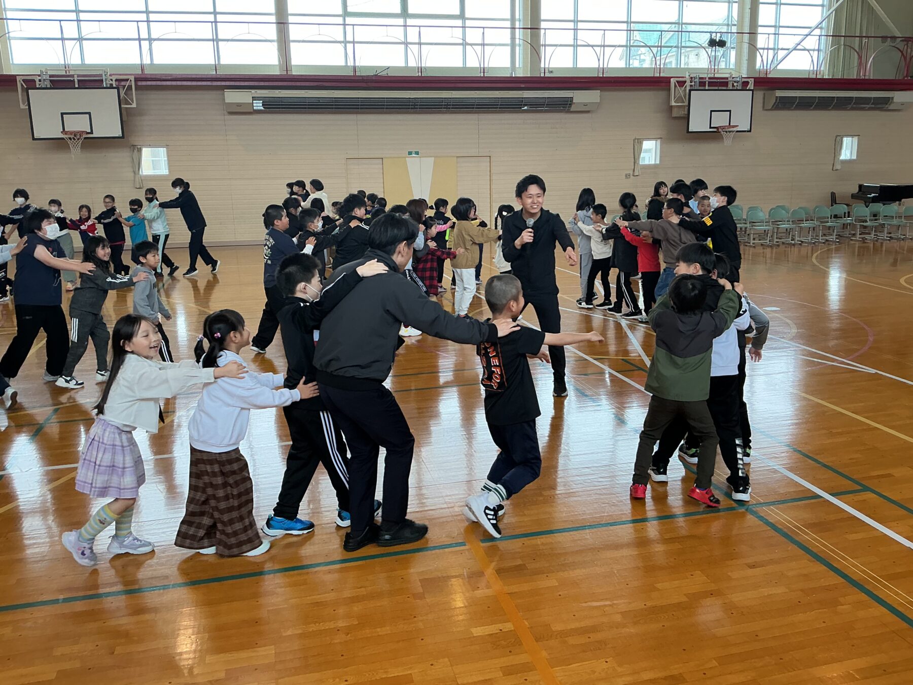 「１年生を迎える会」が開かれました 5枚目写真