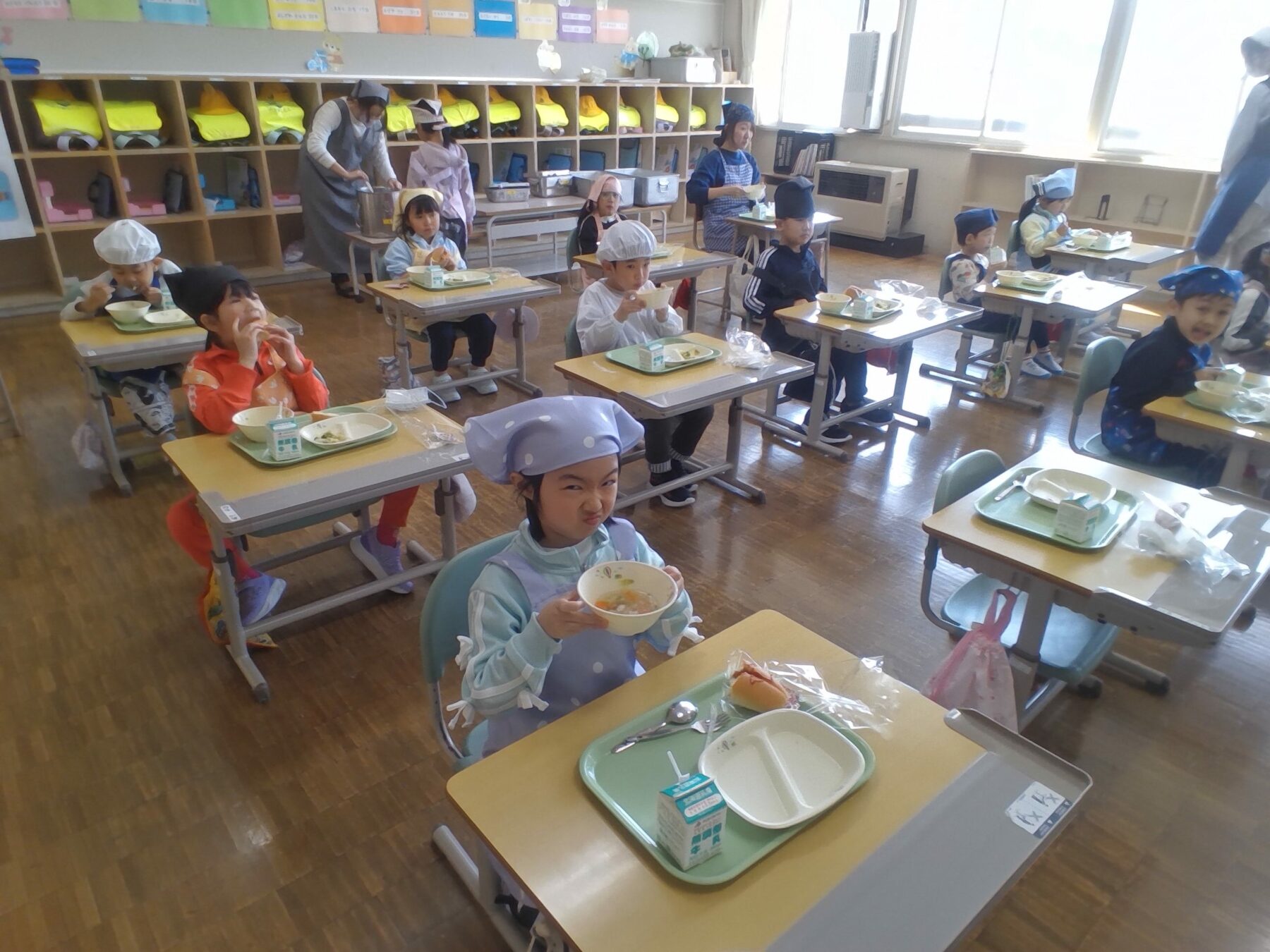給食はおいしかったかな？ 1枚目写真