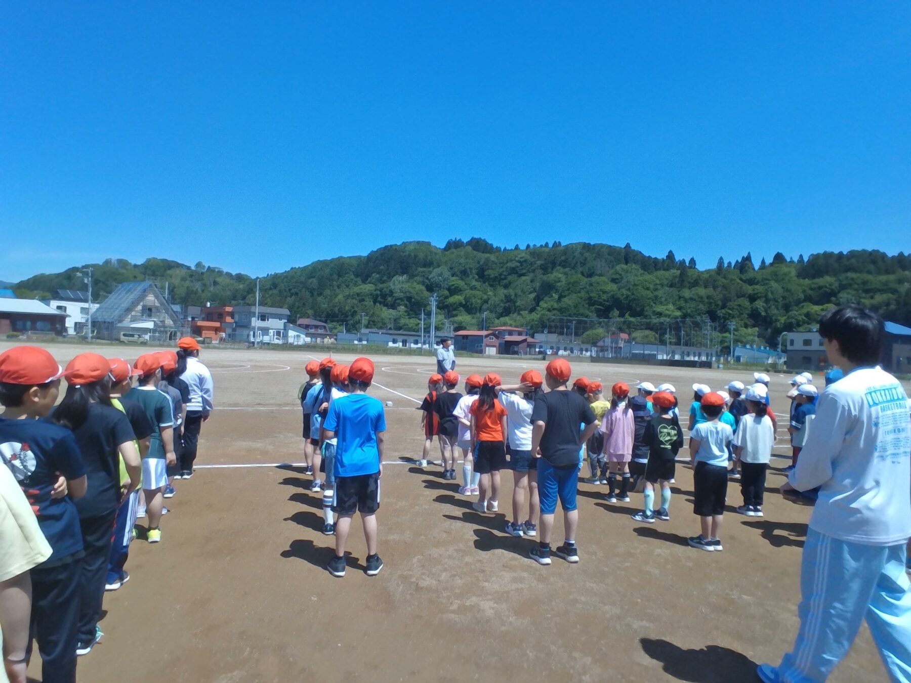 運動会全体練習が始まりました 1枚目写真